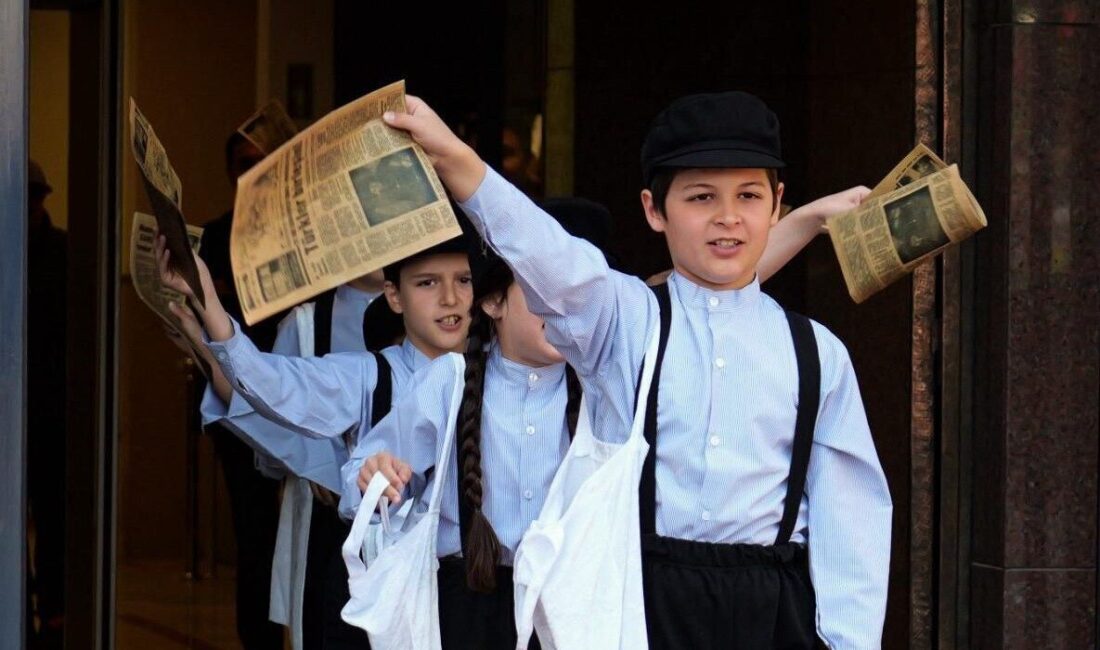 Etimesgut Belediyesi tarafından organize edilen resmi anma töreni, sabah saatlerinde