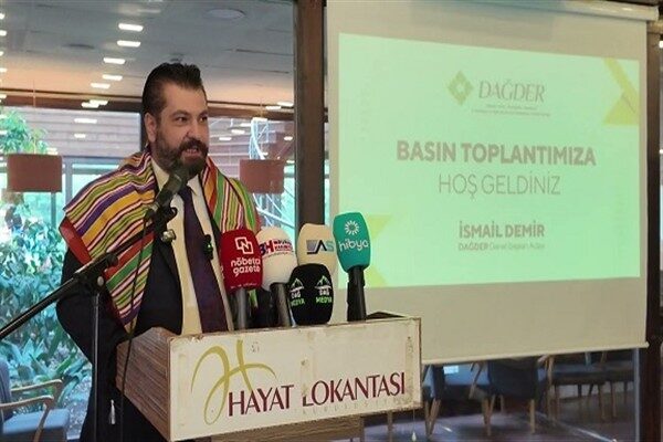 İsmail Demir, eğitim bursları projesi kapsamında gençlere destek olacaklarını açıkladı.
