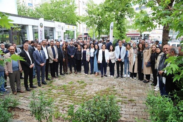 Diyarbakır'ın Ergani ilçesinde düzenlenen kültür ve edebiyat etkinliği, bölgede büyük