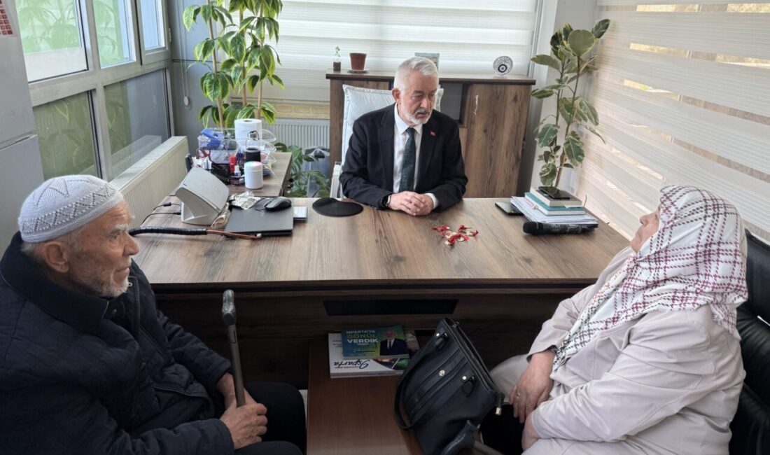 Isparta'da yaşayan Sakine Mükerrem ve İbrahim Delen çifti biriktirdikleri altınları