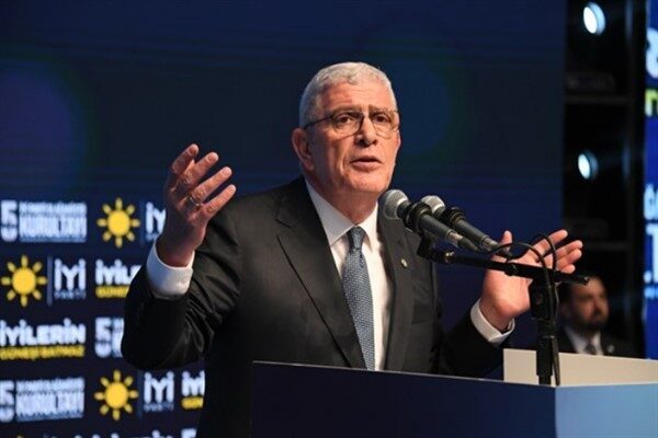 İYİ Parti Genel Başkanı Müsavat Dervişoğlu, partisinin grup toplantısında konuştu.