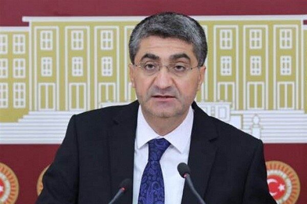 Mersin'de zirai don felaketiyle mücadele eden Ekmen, konuyu Meclis'te gündeme