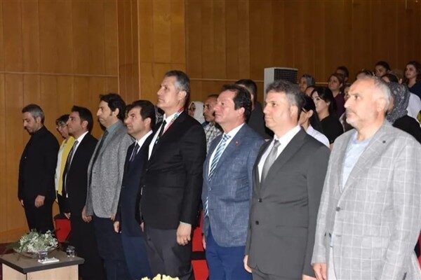 Dicle Üniversitesi Hastanesi, Dünya Hemşireler Haftası kapsamında etkinlik düzenlendi. Dicle