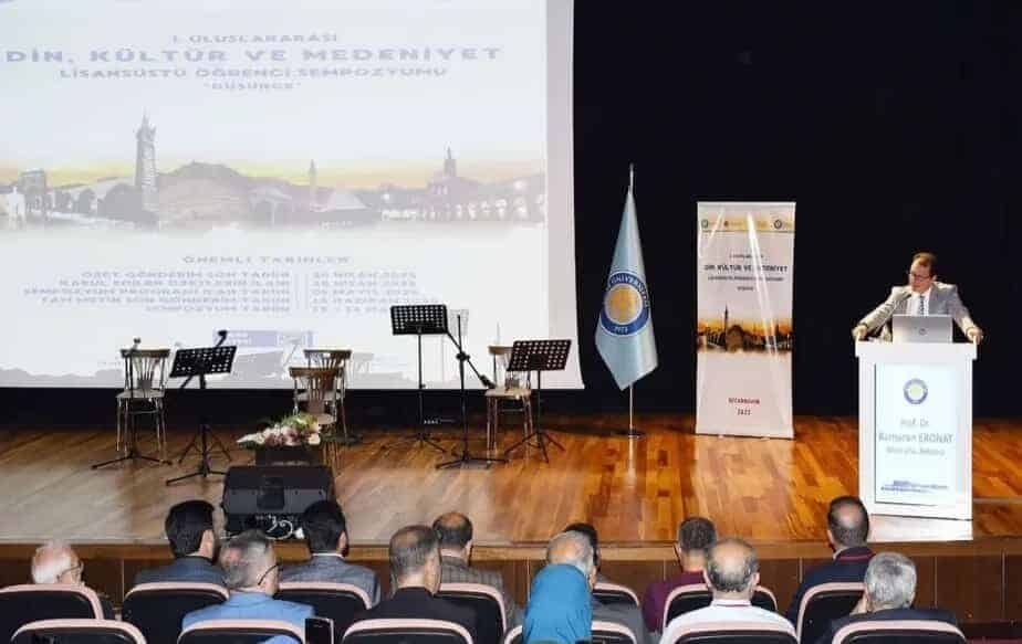 15 Temmuz Kültür ve Kongre Merkezi'nde gerçekleştirilen sempozyumun açılışına, Dicle