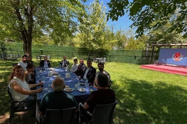 Diyarbakır Barosu Başkanı Av. Abdulkadir Güleç ve Baro Yönetim Kurulu