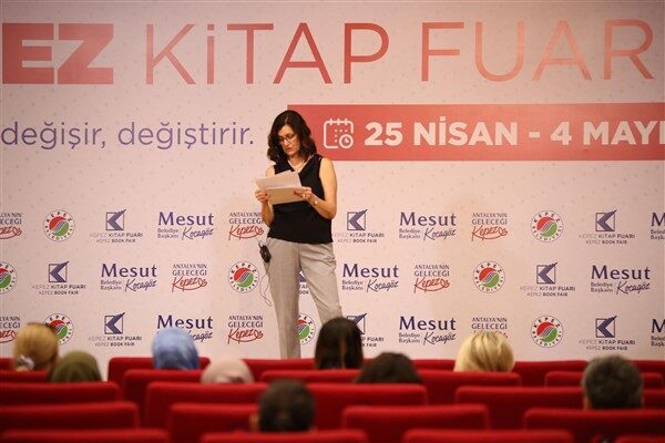 Kepez Belediyesi'nin düzenlediği Kitap Fuarı'nda Prof. Dr. Doğan Cüceloğlu anıldı.
