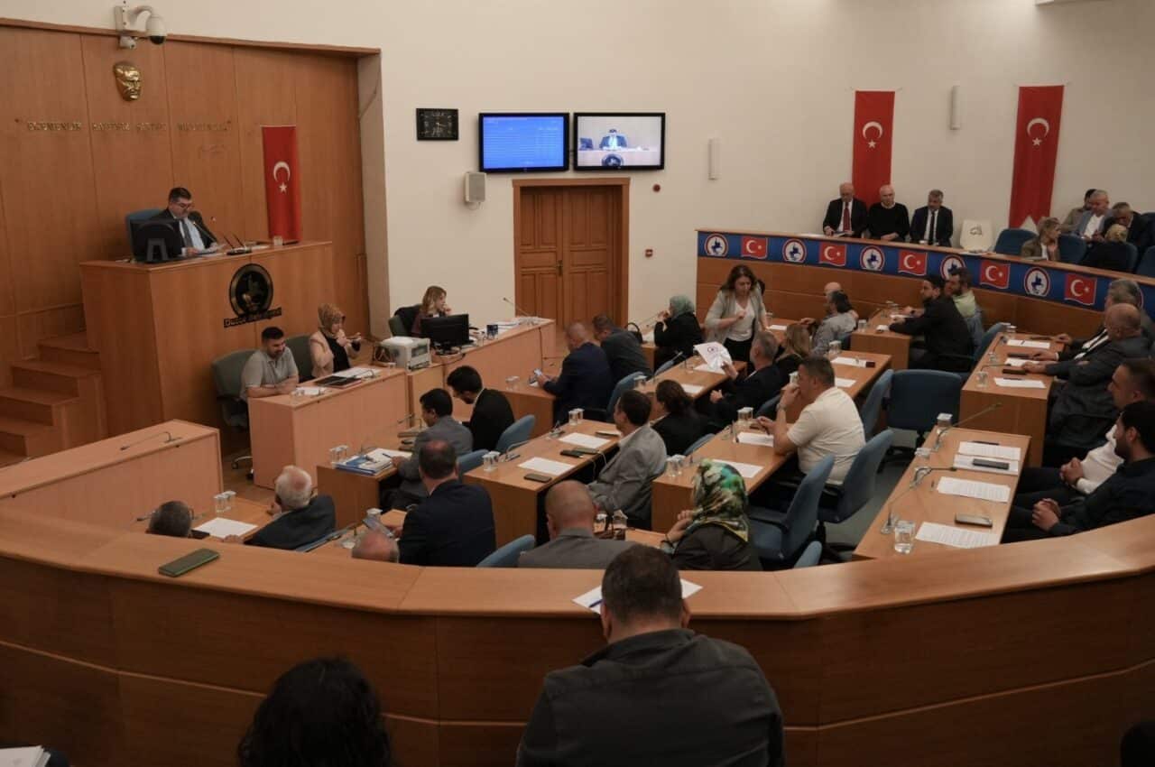 Düzce Belediye Meclisi'nde çeşitli konular ele alındı. Su basıncı yetersizliği