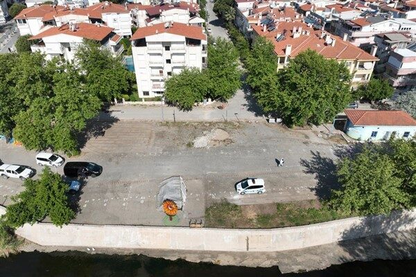 Edremit Belediye Başkanı Mehmet Ertaş, lunapark alanında çevre düzenlemesi yapılacağını