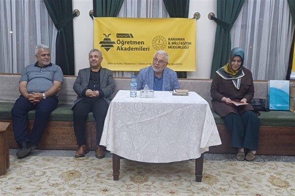 Eğitimci, Yazar ve Şair Adem Turan, Mangan'ın eserlerini ve Türekiye'deki