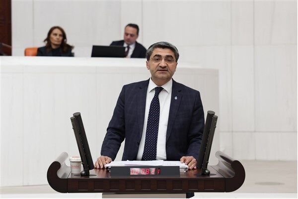 Mersin Milletvekili Mehmet Emin Ekmen, Sırrı Süreyya Önder'in vefatını büyük