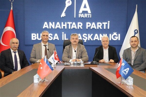 Emekli ve Emekçiler Dernekleri Federasyonu Siyasi Partilerden Sorumlu Başkan Yardımcısı,