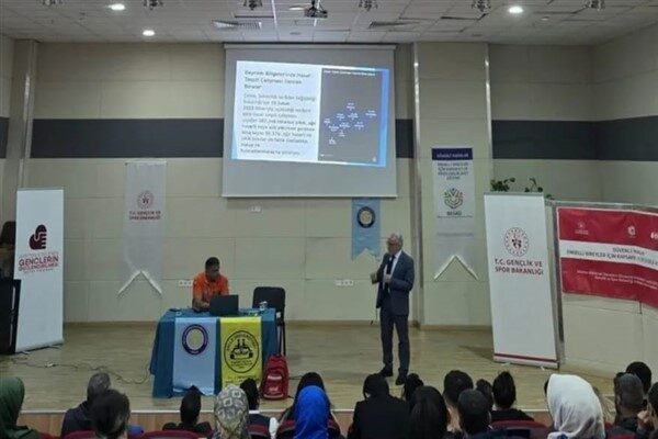 Dicle Üniversitesi'nde Engelli Bireyler için Afet Eğitimi projesi başlatıldı. Eğitimlerde