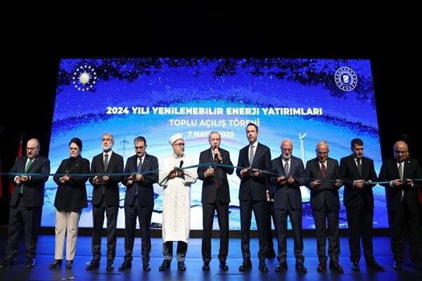 Cumhurbaşkanı Erdoğan, Türkiye'nin enerji sektöründeki yatırımlarını ve yenilenebilir enerji hedeflerini