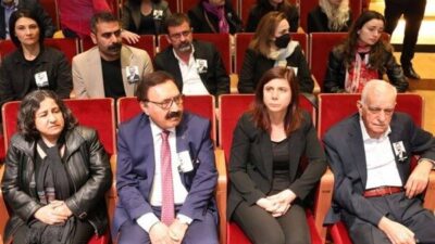 Sırrı Süreyya Önder'in anma etkinliğine ailesi, sevenleri, siyasi parti temsilcileri