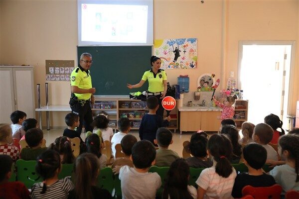 Trafik ve İlk Yardım Haftası kapsamında, Es Çocuk Evi’nde trafik