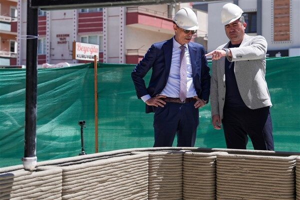 Projeyi gerçekleştiren fen işleri müdürlüğü, çay lokalinin yalnızca sosyal bir