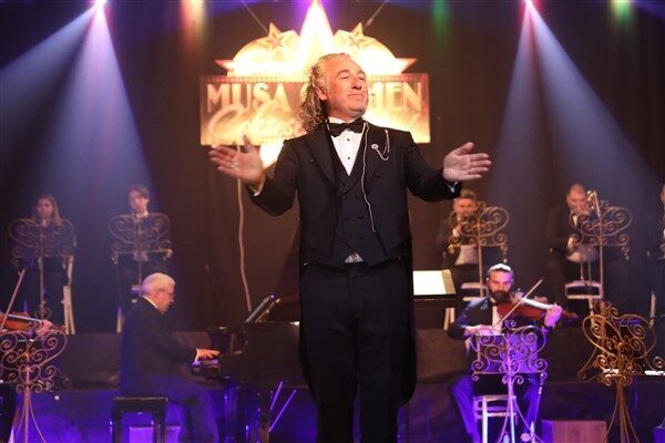 Konser, Ankara’daki Musa Göçmen Konser Salonu’nda sanatseverlerle buluştu. Konsere meclis