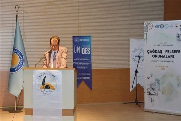 Dicle Üniversitesi'nin düzenlediği sempozyuma Rektör Kamuran Eronat, Dekan Musa Bağcı