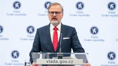 Çekya Başbakanı Fiala, Ukrayna Cumhurbaşkanı Zelenski'yi Prag'da ağırlayarak Ukrayna'nın egemenliğine
