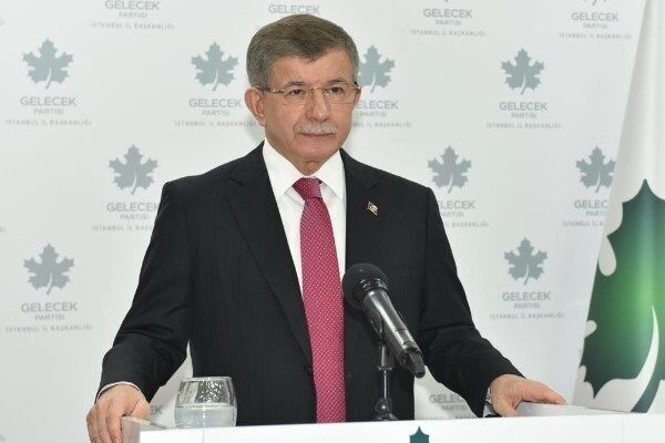 Gelecek Partisi Genel Başkanı Davutoğlu ve eşi Sare Davutoğlu, Genel