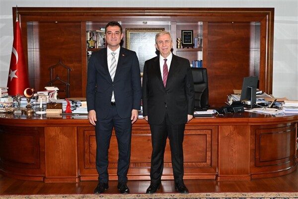 Giresun Belediye Başkanı Fuat Köse, Ankara Büyükşehir Belediye Başkanı Mansur