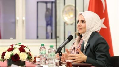 Aile ve Sosyal Hizmetler Bakanı Göktaş, kadın belediye başkanlarıyla buluşarak