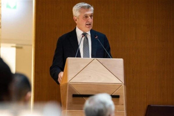 Birleşmiş Milletler Mülteciler Yüksek Komiseri Filippo Grandi, Meksika'nın mültecilere yönelik