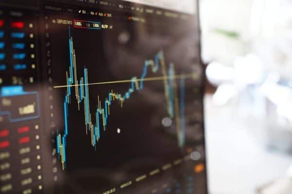 Halk Yatırım raporuna göre BIST 30 Endeksi, %0.45 düşüşle günü
