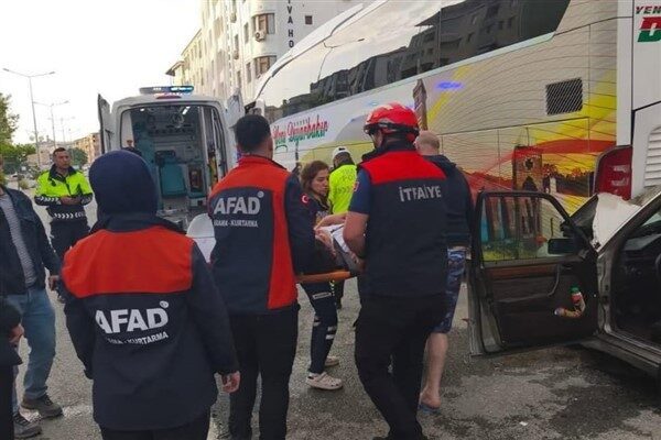 Iğdır’ın Emek Mahallesi Sultan Alparslan Bulvarı üzerinde bir trafik kazası