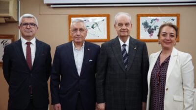 İstanbul'da düzenlenen "İlker Başbuğ'la Lider, Güç ve Strateji" söyleşisinde eski