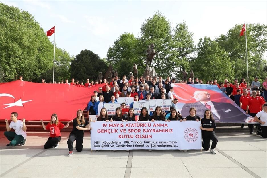 İnegöl’de 19 Mayıs Atatürk’ü Anma, Gençlik ve Spor Bayramı kapsamında