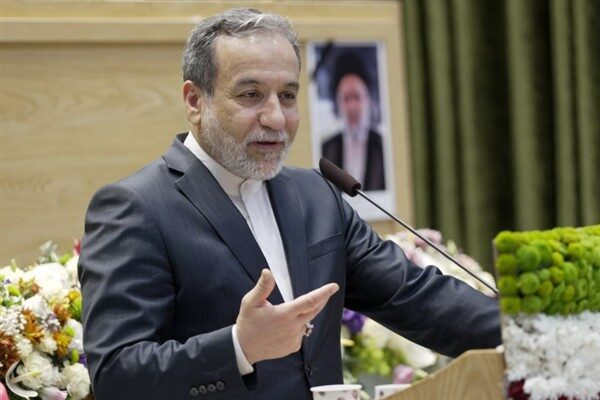 Suudi Arabistan'ı ziyaret eden İran Dışişleri Bakanı Araghchi, Suudi mevkidaşıyla