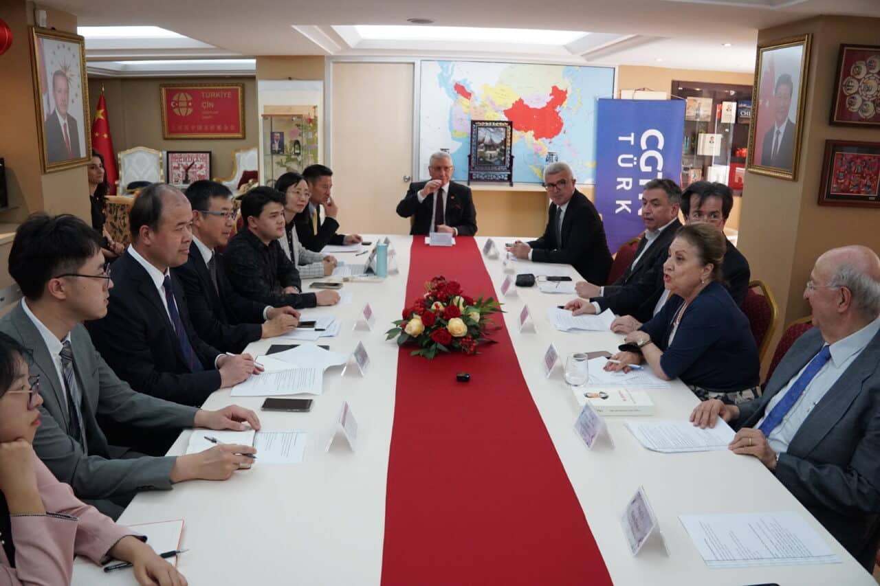 Yeni Dünya Araştırmaları Merkezi ile Çin Sosyal Bilimler Akademisi Japon