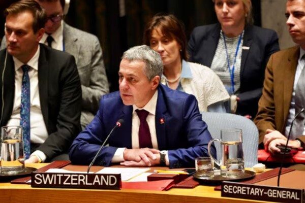 İsviçre Dışişleri Bakanı Cassis, Bern'de Macar mevkidaşı Szijjarto ile temel