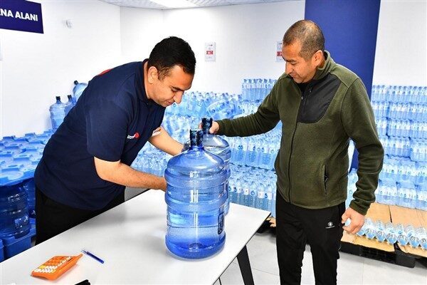 İZMAR mağazaları, İzmirlilere İzmir Su, Şaşal Su ve Badem Su