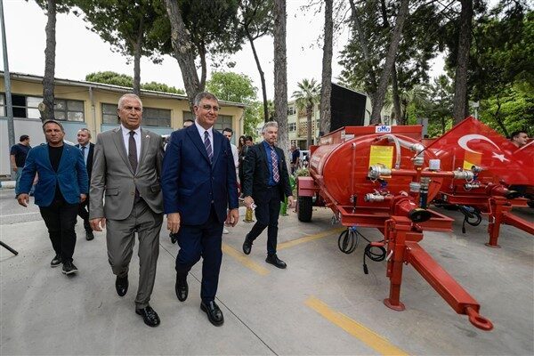İzmir Büyükşehir Belediyesi, Cemil Tugay önderliğinde orman köylerine 125 yangın