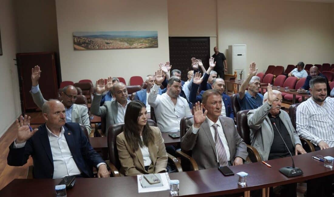 Gizli oylama ile yapılan seçimde Adnan Atilla ve Fevzi Yılmaz