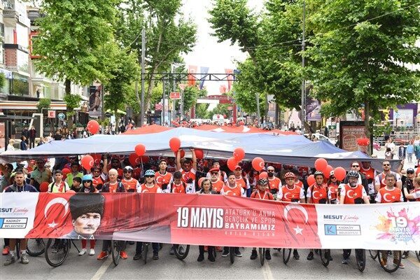 Kutlamaların ana buluşma noktası Kalamış Atatürk Parkı olacak. Kadıköy Belediye