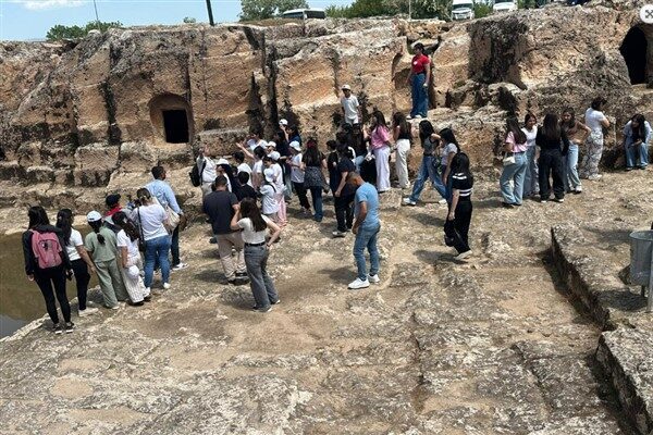 Diyarbakır'da kültürel ve tarihi değerleri tanıtmak amacıyla çeşitli gruplara yönelik