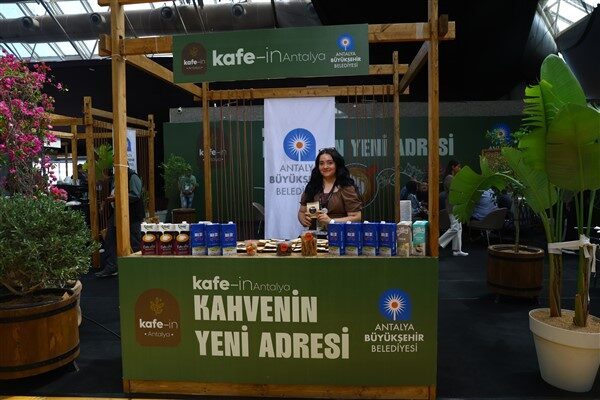 Antalya'da düzenlenen Coffee Fest, binlerce kahve tutkununu ağırladı. Ulusal ve