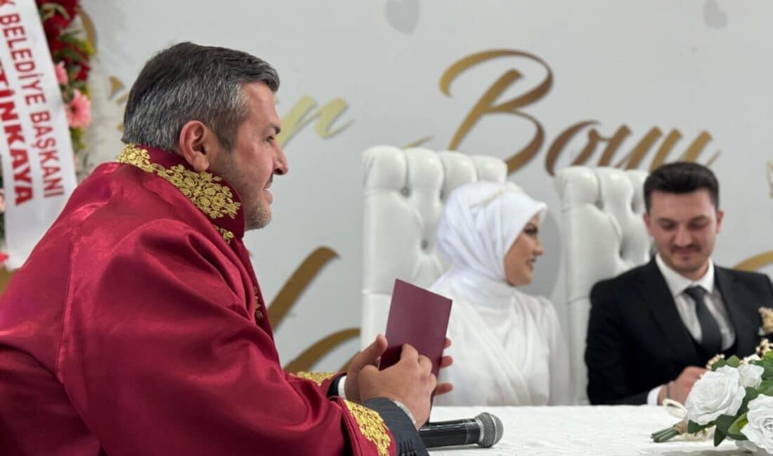 Karabük Belediyesi, "Mutlu Başlangıçlar Karabük Belediyesinde Başlar" mottosuyla çiftlerin özel