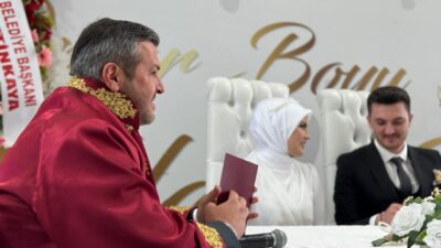 Karabük Belediyesi, "Mutlu Başlangıçlar Karabük Belediyesinde Başlar" mottosuyla çiftlerin özel