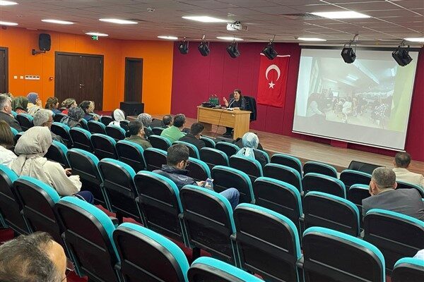 İl Milli Eğitim Müdürü Mehmet Çalışkan başkanlığında, Hayat Boyu Öğrenme