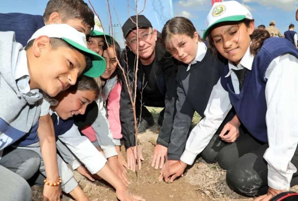 Kars Valiliği’nden yapılan açıklamada, etkinlikte 10 dönümlük alanda ceviz, zerdali,