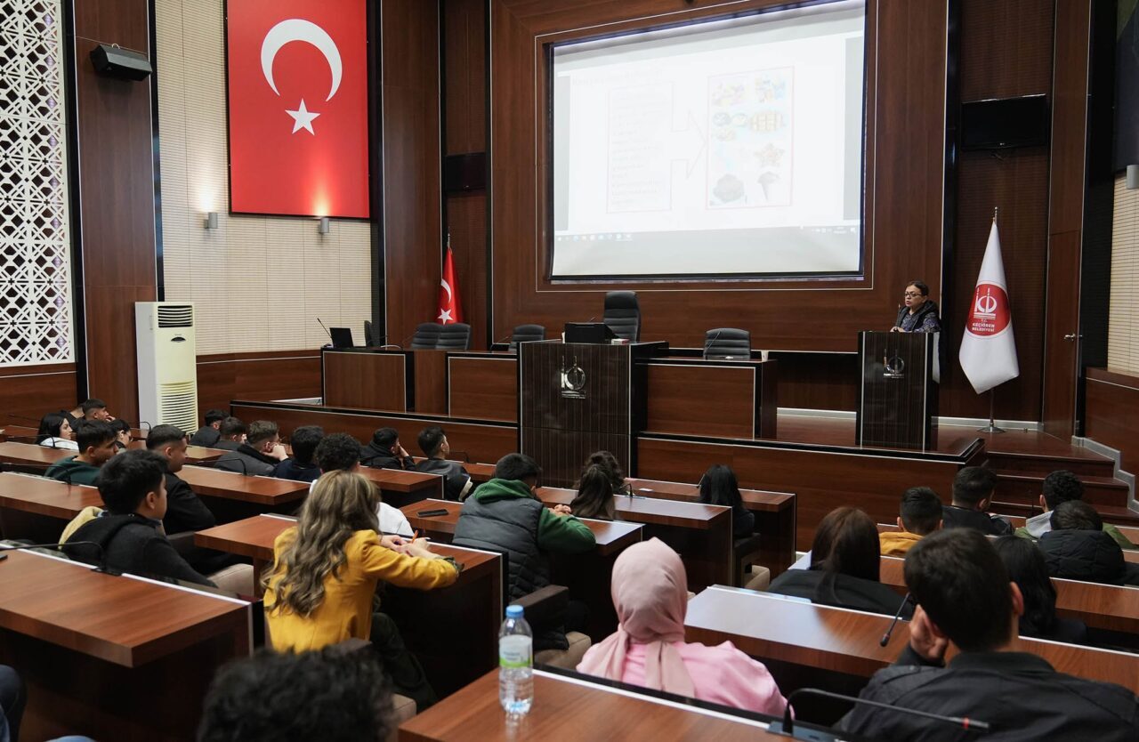 Keçiören İlçe Sağlık Merkezi'nden Halk Sağlığı Uzmanı Dr. Saadet Karpuzoğlu,
