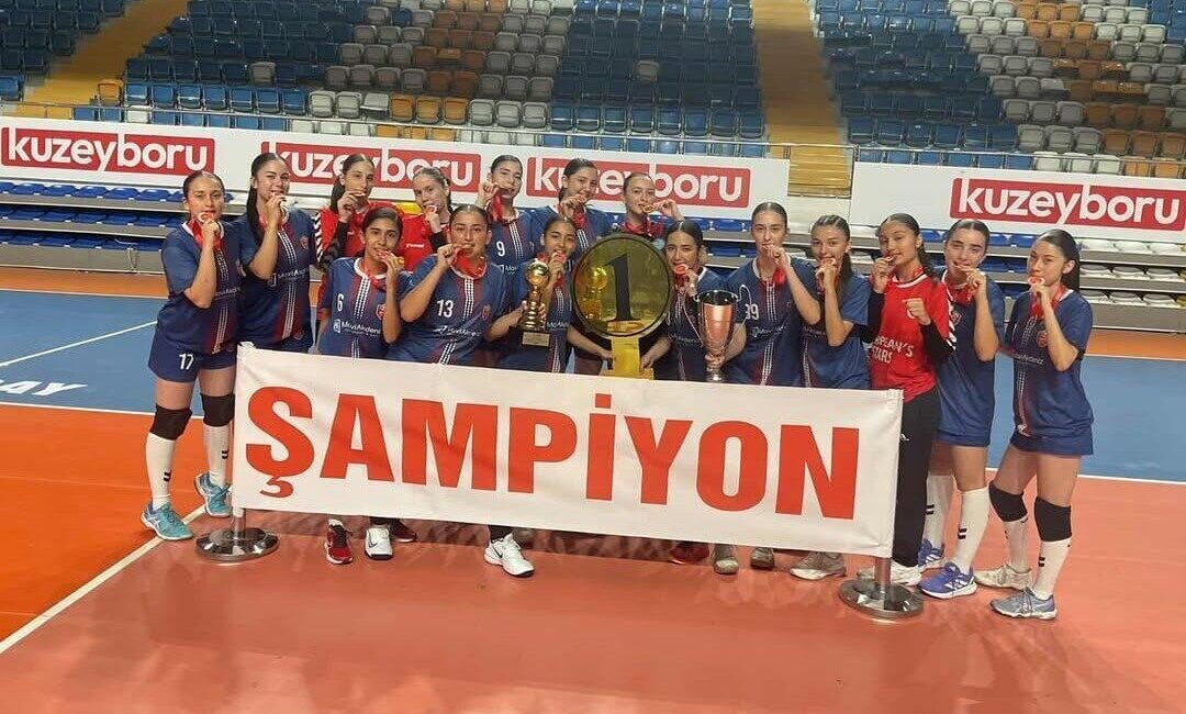 Türkiye Hentbol Federasyonu tarafından düzenlenen 2024-2025 sezonu Küçük Kızlar Türkiye
