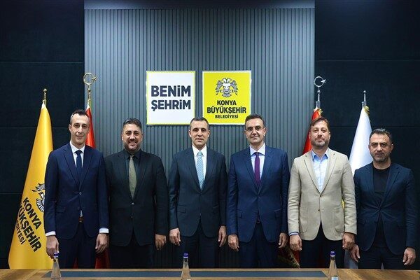 2024-2025 sezonunda ligde oynadığı 34 maçta 18 galibiyet ve 16
