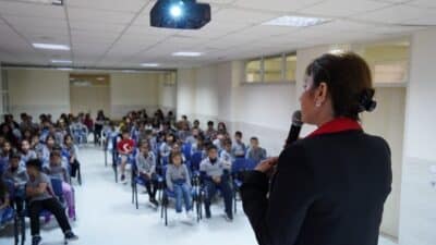 Park ve Bahçeler Müdürlüğü personeline Dr. Sevinç Ateş eşliğinde eğitim