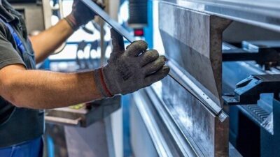 Sanayi ve Teknoloji Bakanı Varlık Kacır, KOBİ'leri desteklemek amacıyla KOSGEB