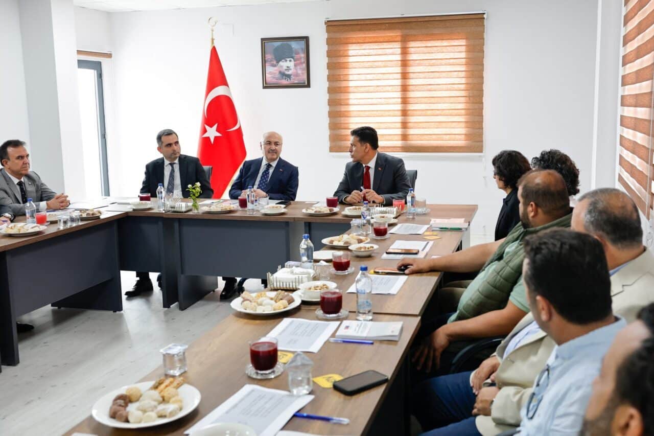Vali Köşger önderliğinde Kozan Organize Sanayi Bölgesinde gerçekleşen toplantıda, yapılan